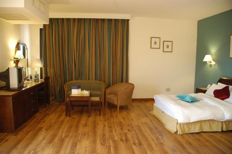 Hotel Golden Tulip